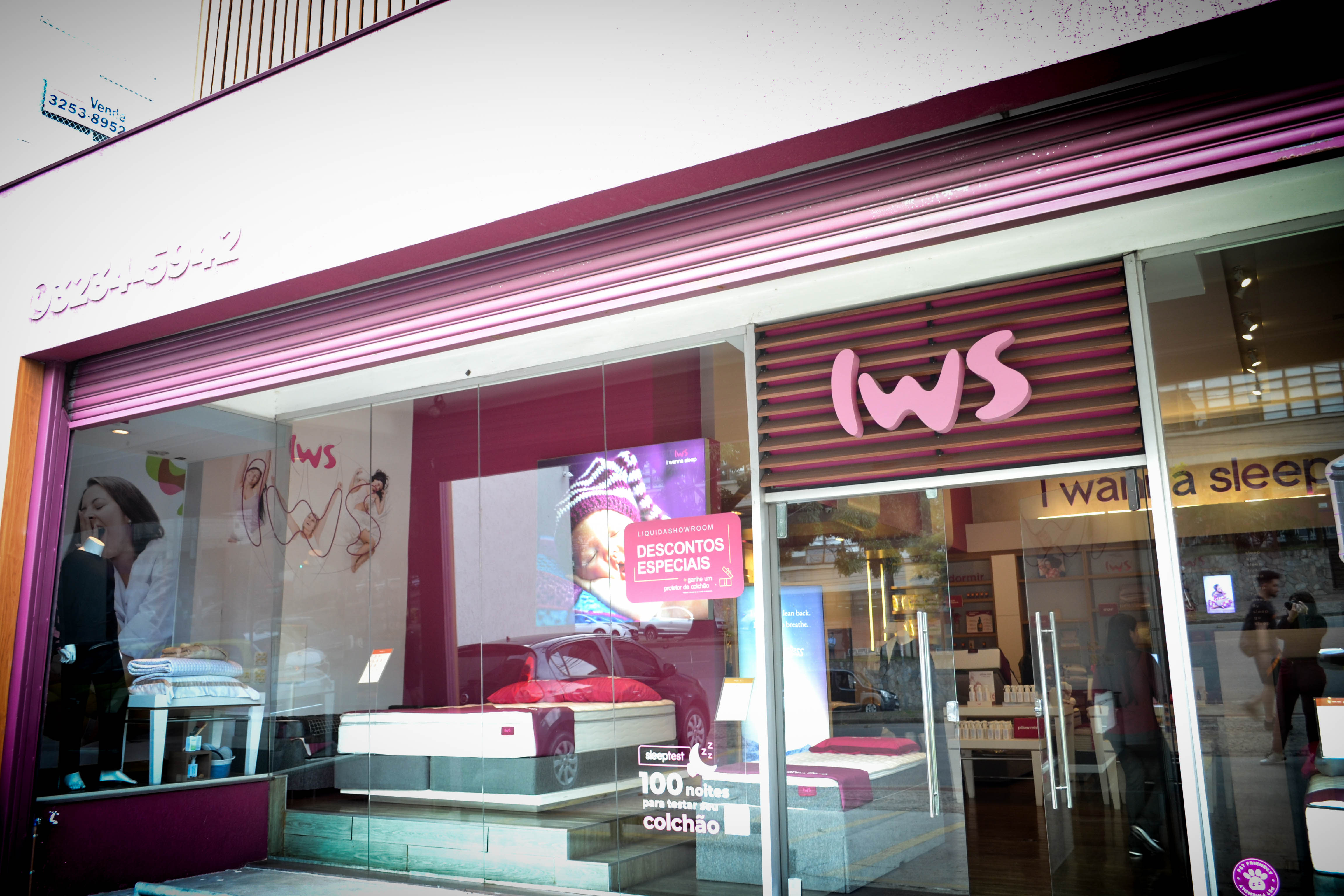Fachada da loja IWS